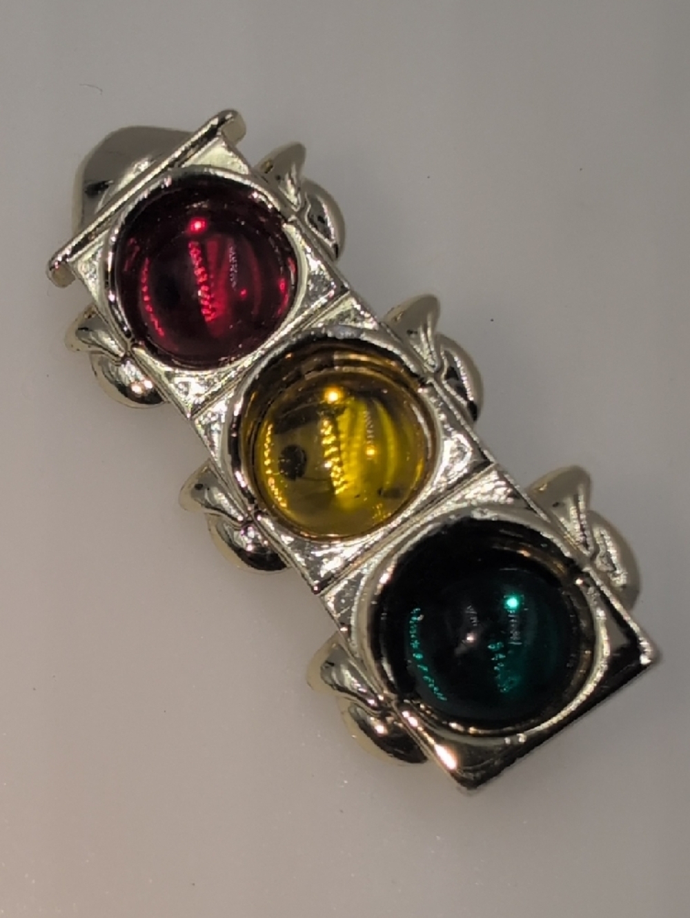 Vintage Gold Tone Novelty Traffic Light Brooch - Red Yellow Green Cabochon - Picture 5 of 8